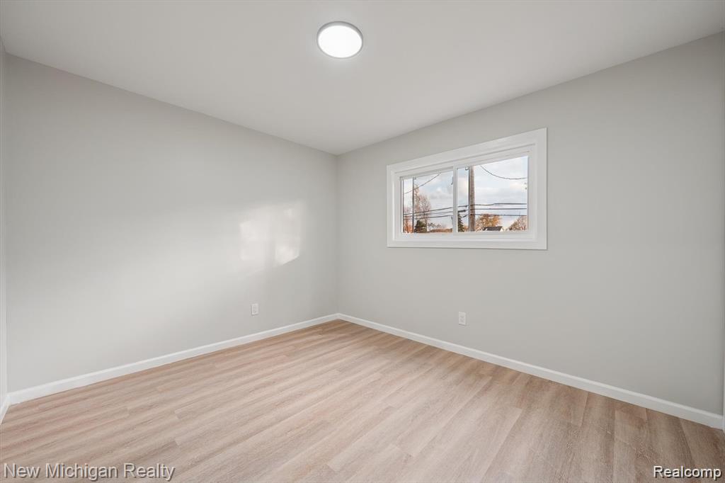 5232 Dickson Drive, Sterling Heights, MI 48310 — Photo 26