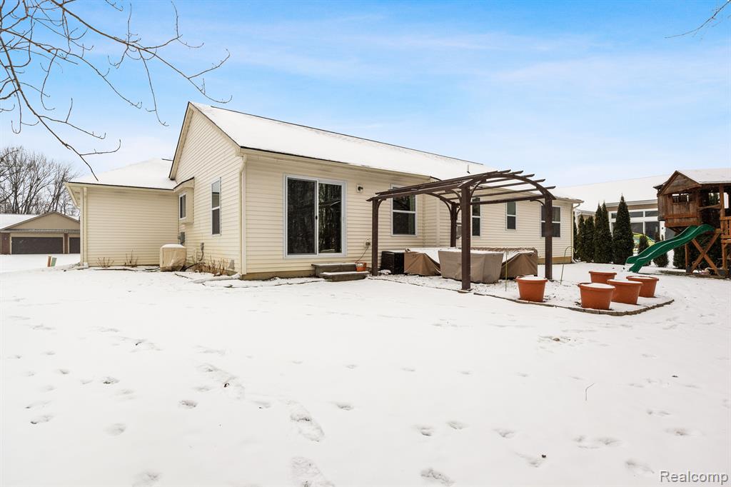 9582 SHELBY Drive, White Lake, MI — Photo 40