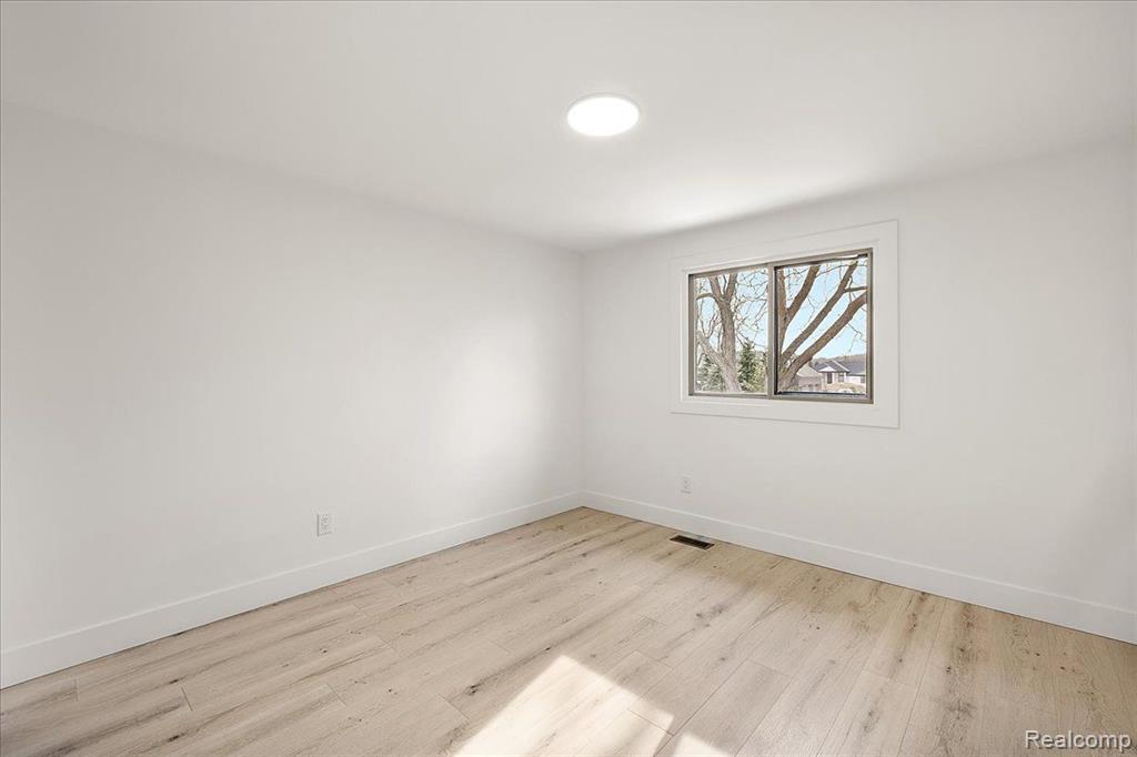 61561 N RIDGE Trail, Washington, MI — Photo 42