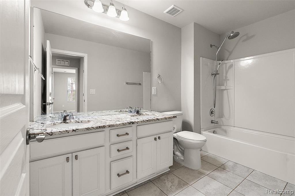 31065 Tremont Lane, Franklin, MI 48025 — Photo 32