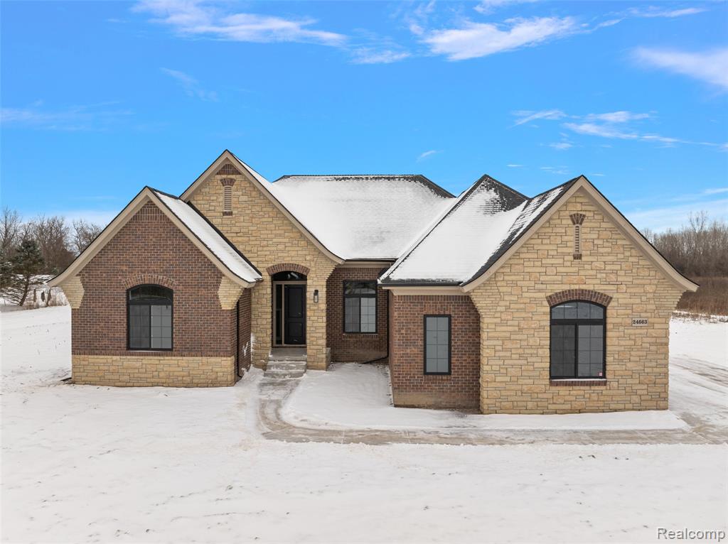 1 Pinery Court, Orion, MI 48362