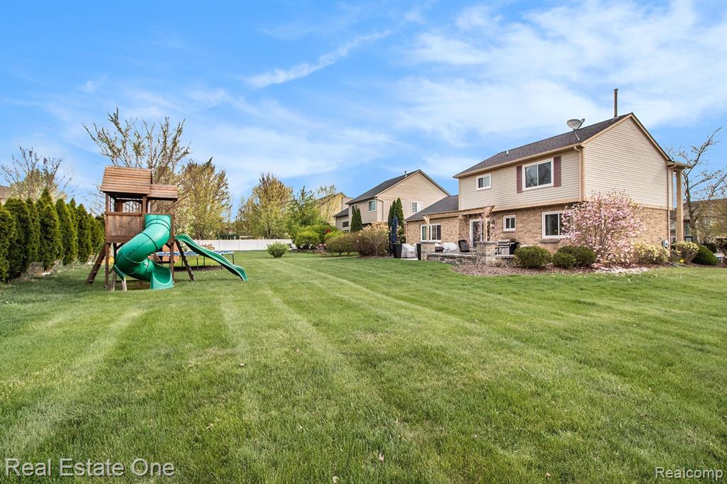 4666 CHERRY BLOSSOM Drive, Ypsilanti, MI 48197 — Photo 21