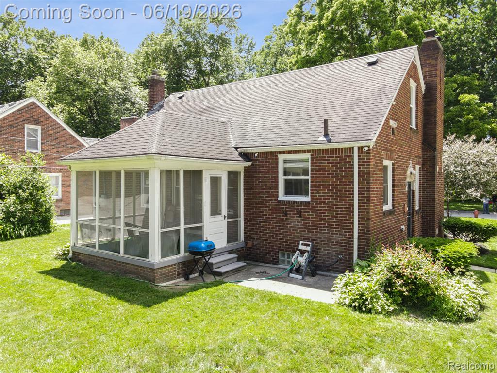 16216 Burgess, Detroit, MI 48219 — Photo 6