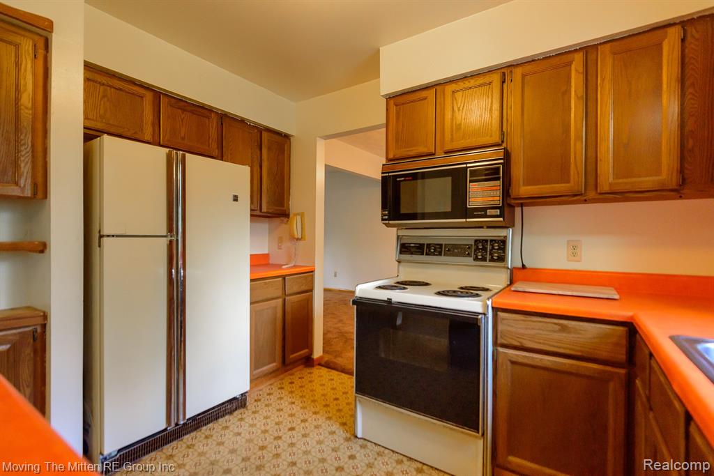50274 Bog Road, Van Buren, MI 48111 — Photo 12