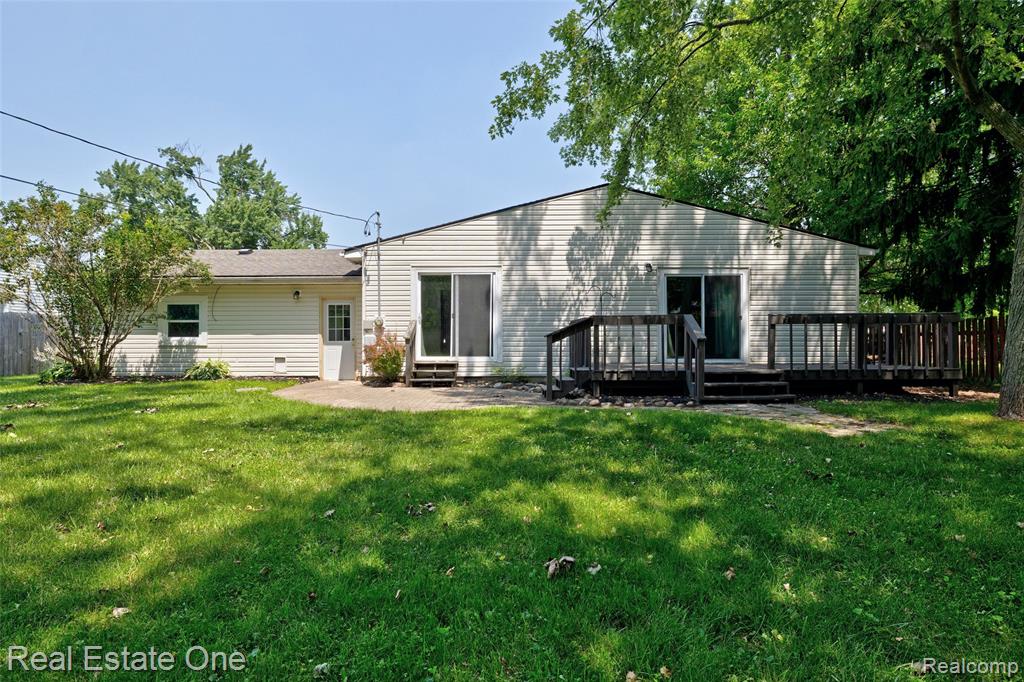705 Richard Street, Holly, MI 48442 — Photo 47