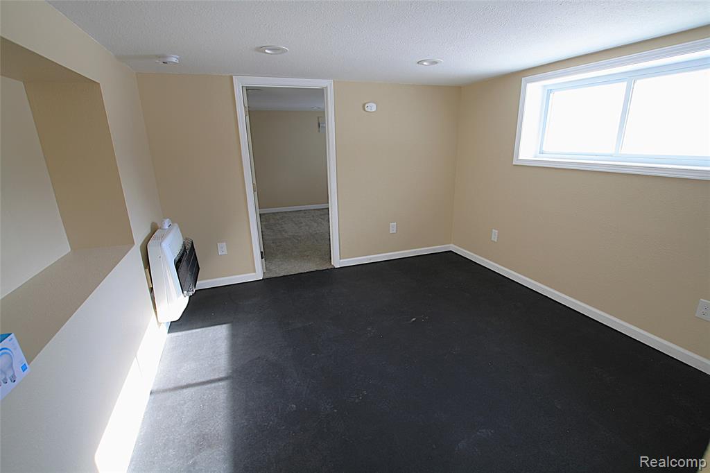 102 S Division Street, Durand, MI 48429 — Photo 25