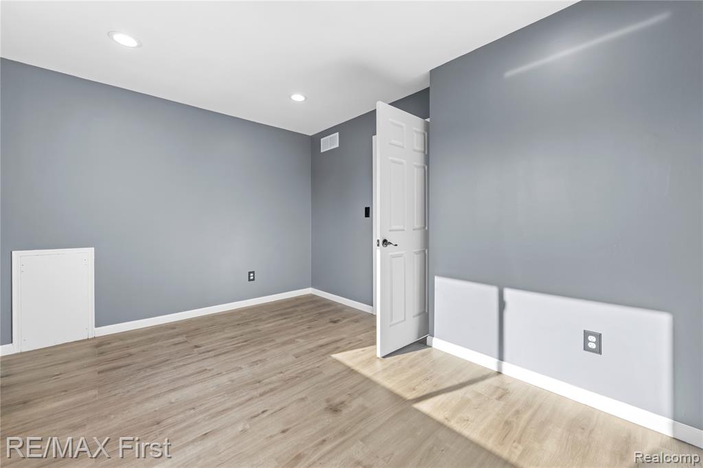 4306 Tallman Drive, Troy, MI 48085 — Photo 17