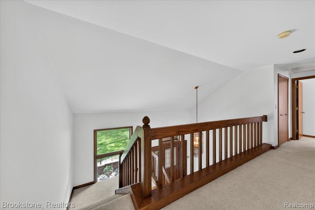 2610 Vanel Court, West Bloomfield, MI 48324 — Photo 28