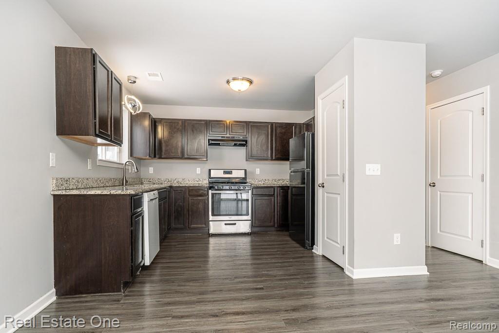 2249 Legacy Drive, Burton, MI 48519 — Photo 6
