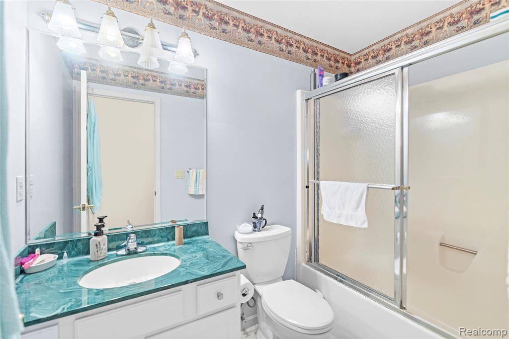 9346 Golfcrest Circle, Davison, MI 48423 — Photo 17