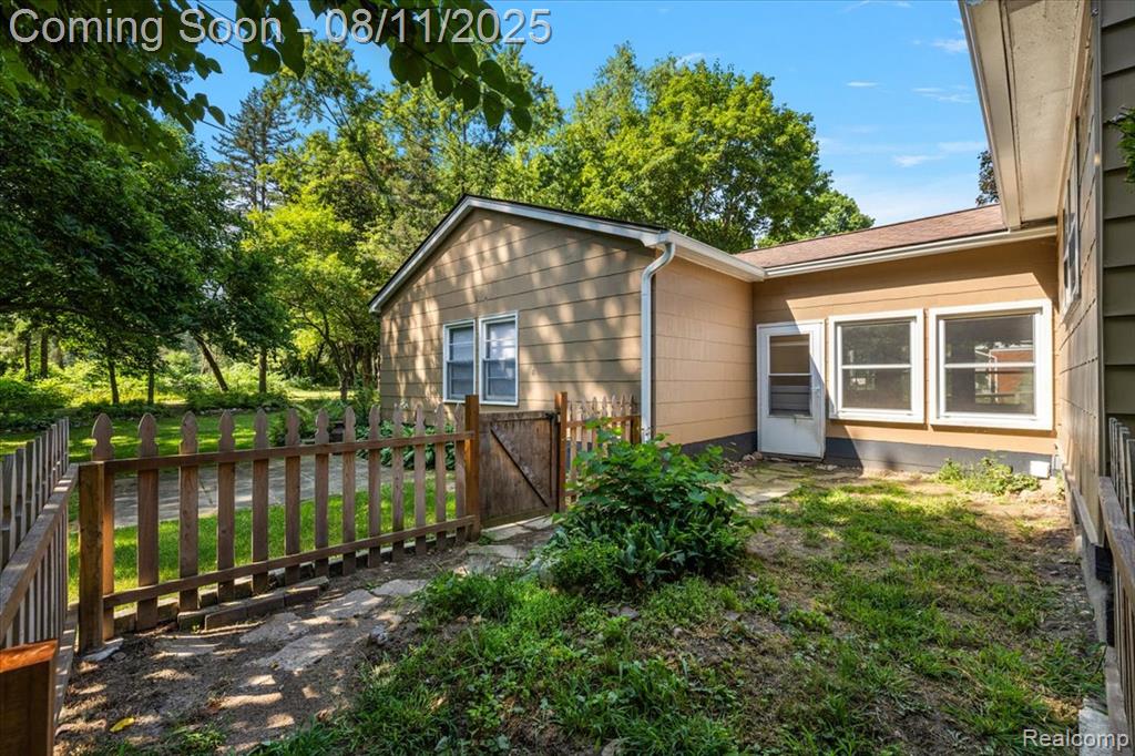 741 W Livingston Road, Highland, MI — Photo 57