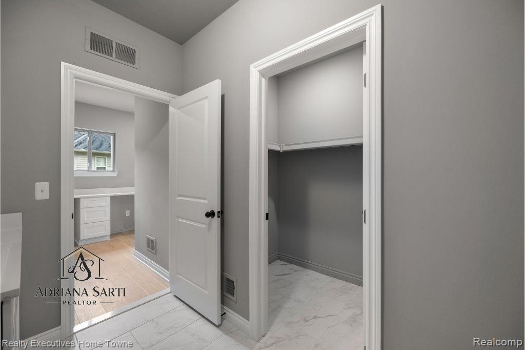 54161 Carrigan Drive, New Baltimore, MI 48047 — Photo 13