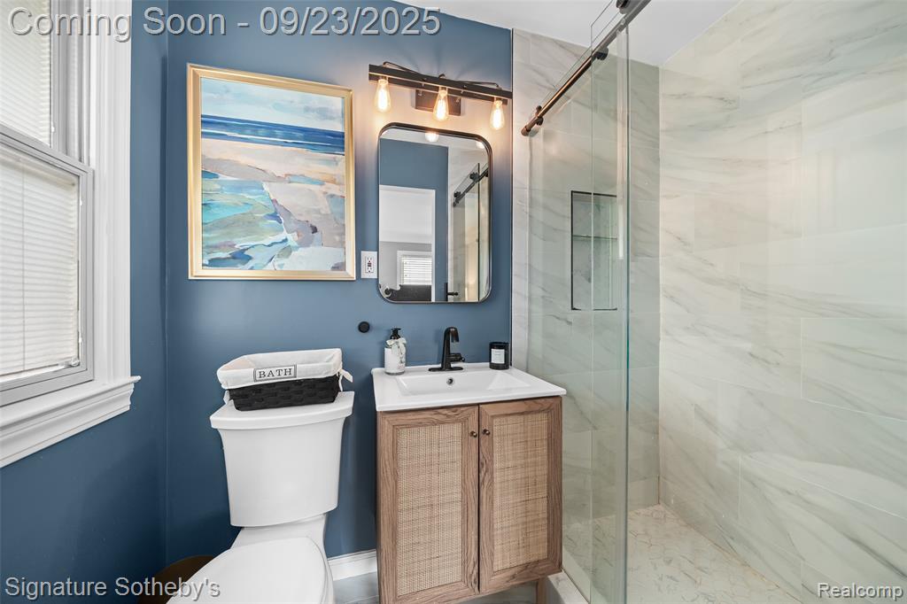 16207 Wetherby Street, Beverly Hills, MI 48025 — Photo 11