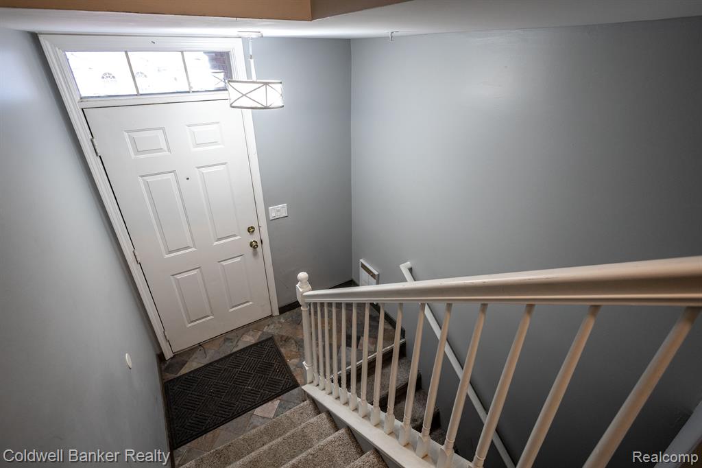 29427 Glen Oaks Boulevard E, Farmington Hills, MI 48334 — Photo 3