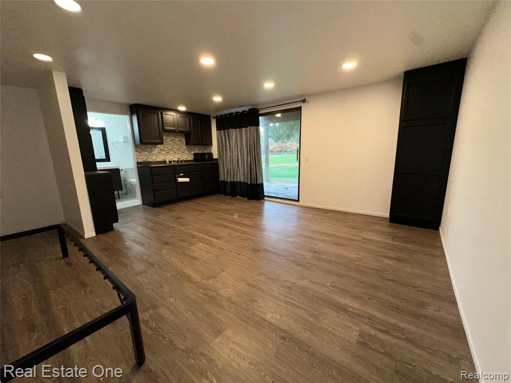 410 Willow Grove Lane, Rochester Hills, MI 48307 — Photo 31