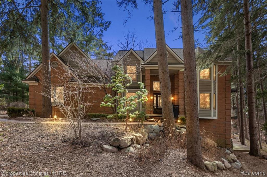 1009 Tall Pines Trail, Highland, MI 48356 — front exterior