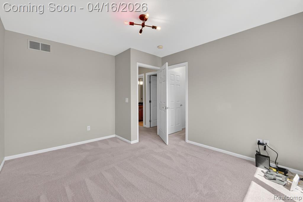 625 Southshore Drive, Oxford, MI 48371 — Photo 40