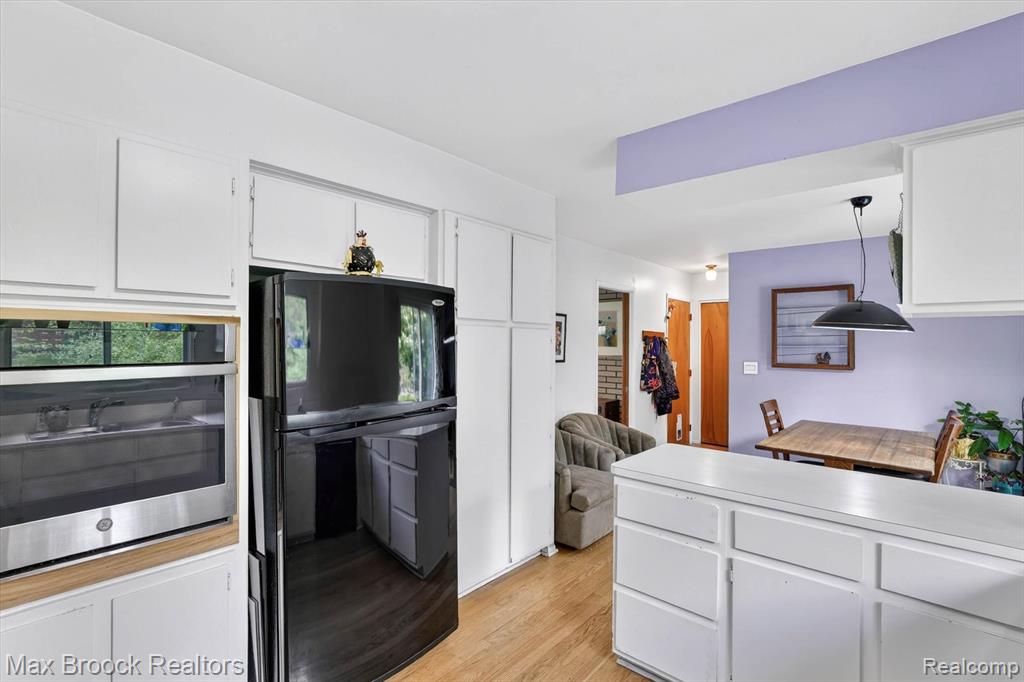7456 Glengrove Drive, Bloomfield Hills, MI 48301 — Photo 22