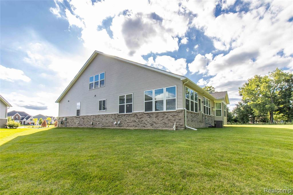 5532 Timber Glen Court, Ann Arbor, MI 48108 — Photo 48