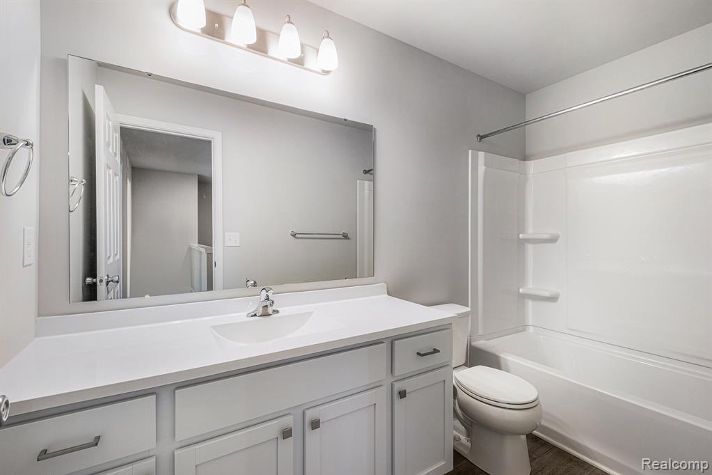 114 Forest Way, Davisburg, MI 48350 — Photo 18