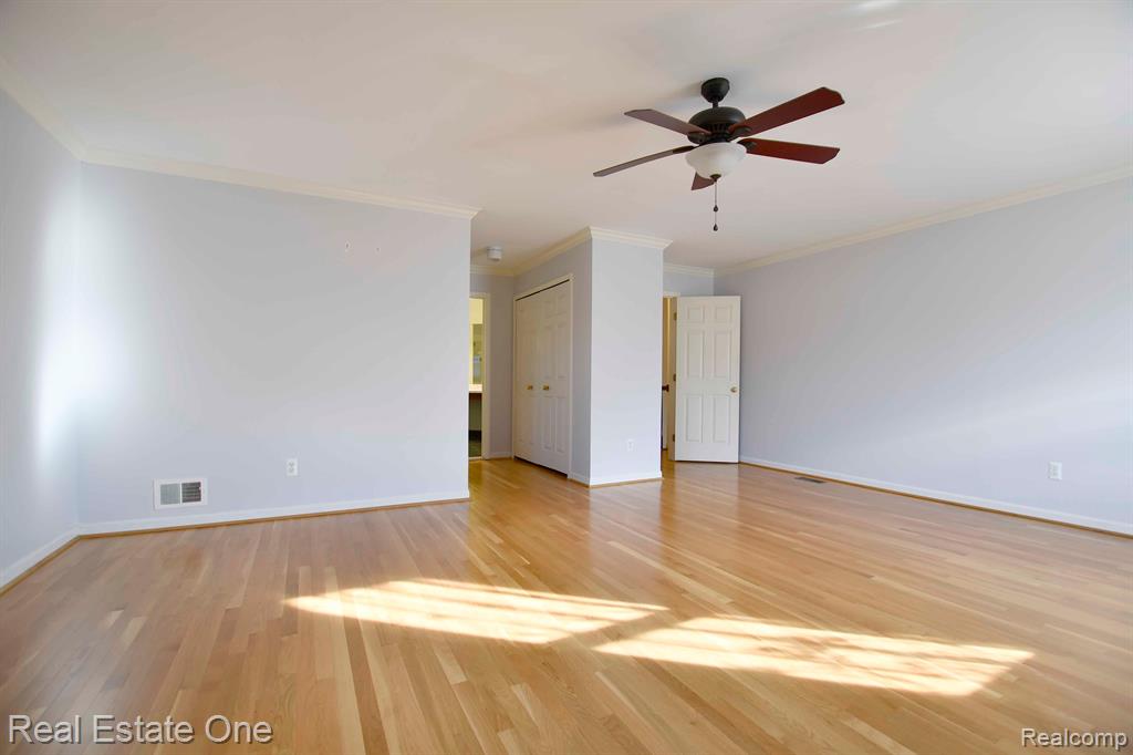 685 ESSEX Drive, Rochester Hills, MI 48307 — Photo 29