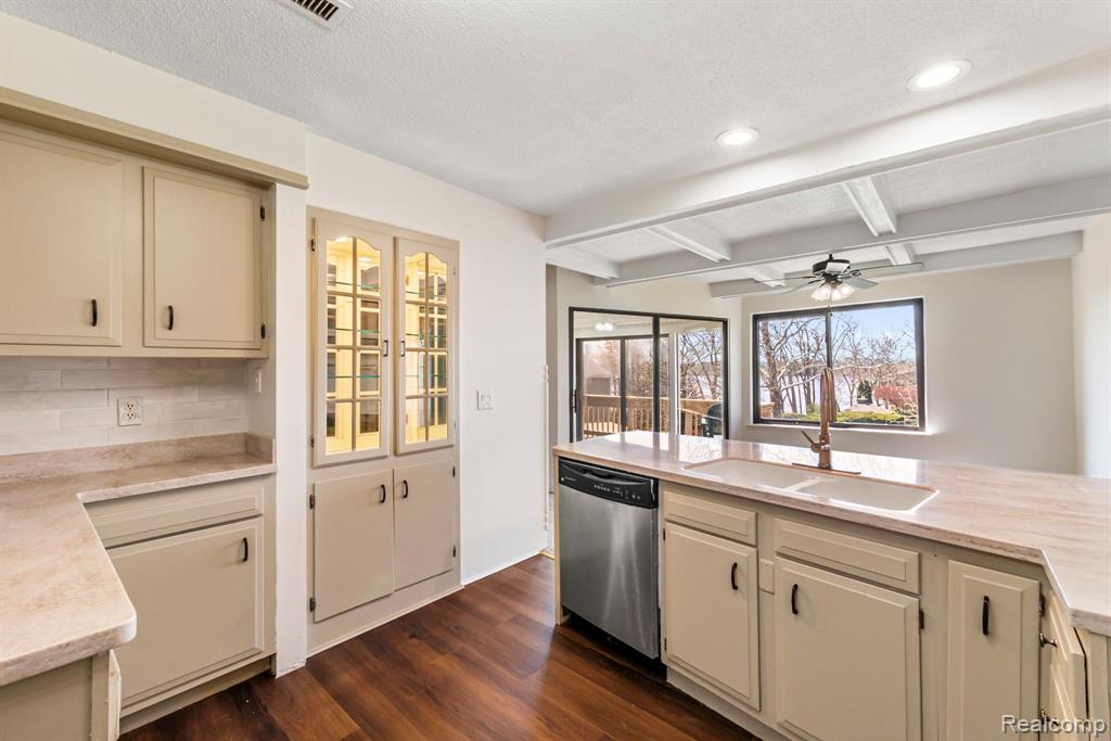 1680 Cliffs Landing, 302E, Ypsilanti, MI 48198 — Photo 16
