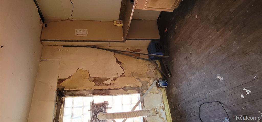 987 E PHILADELPHIA Street, Detroit, MI 48211 — Photo 17