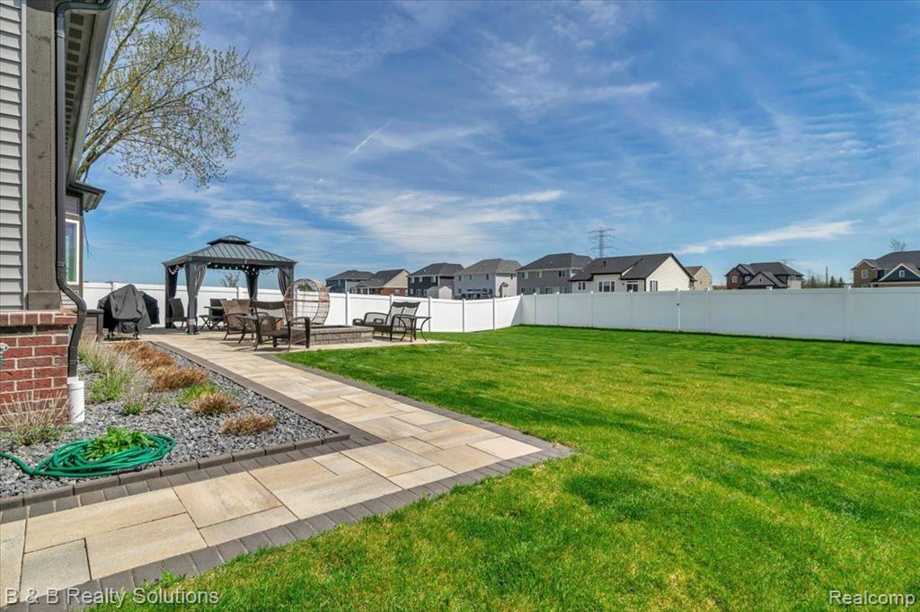13182 SAVANNAH Drive, Romeo, MI 48065 — Photo 35