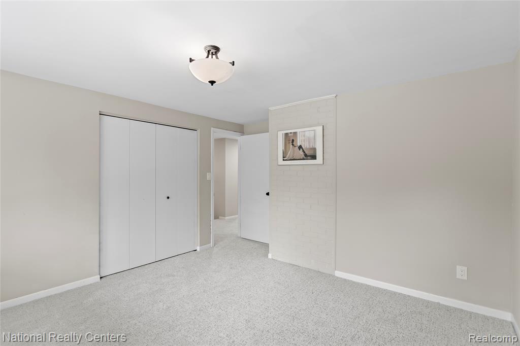 7103 Pebble Park Drive, West Bloomfield, MI — Photo 27