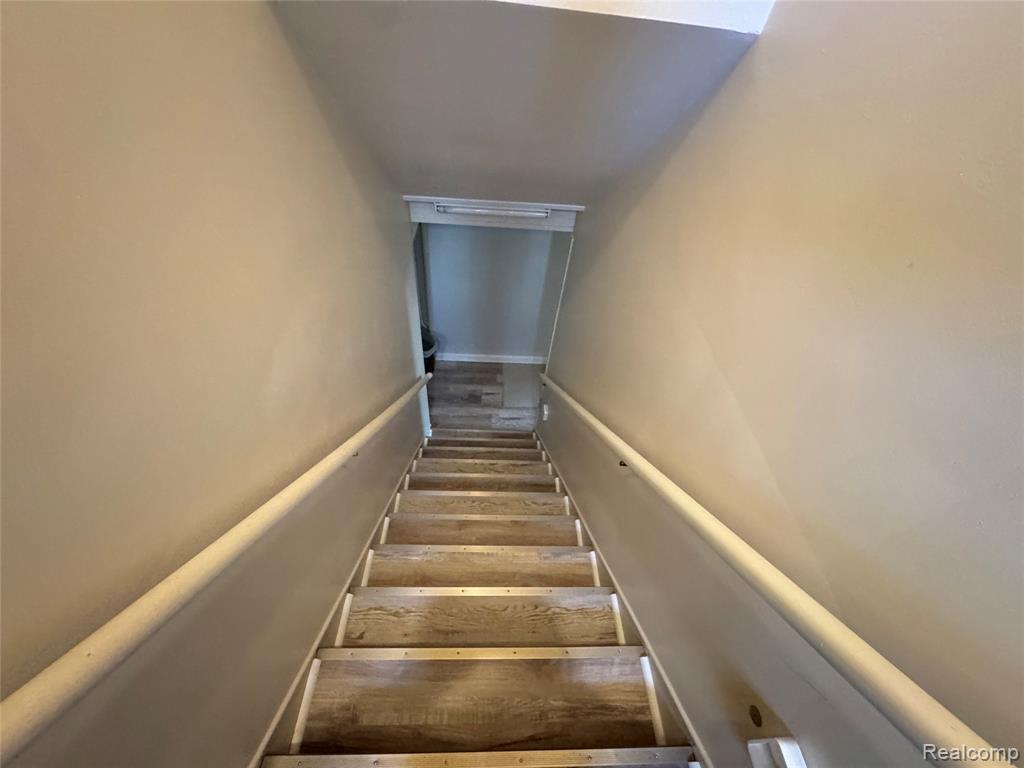 6 Danvers Lane, Dearborn, MI 48120 — Photo 27