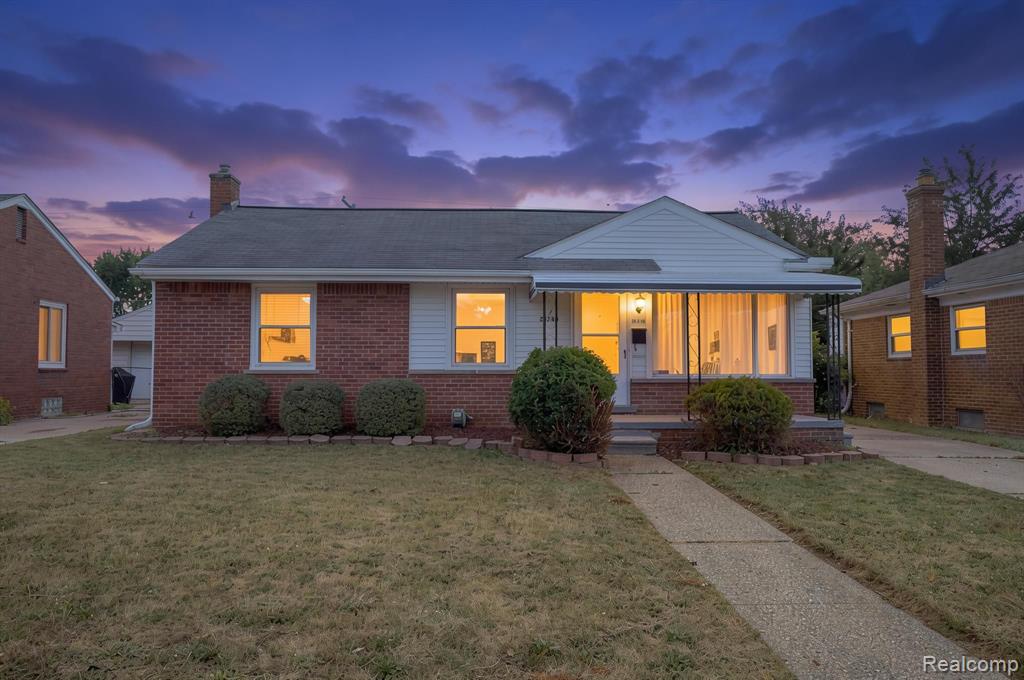 28740 Edward Street, Roseville, MI 48066