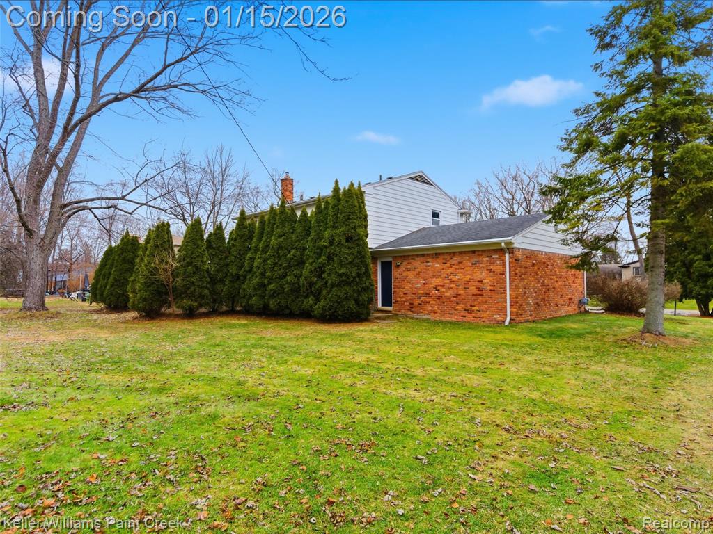7434 Glengrove Drive, Bloomfield Hills, MI — Photo 32