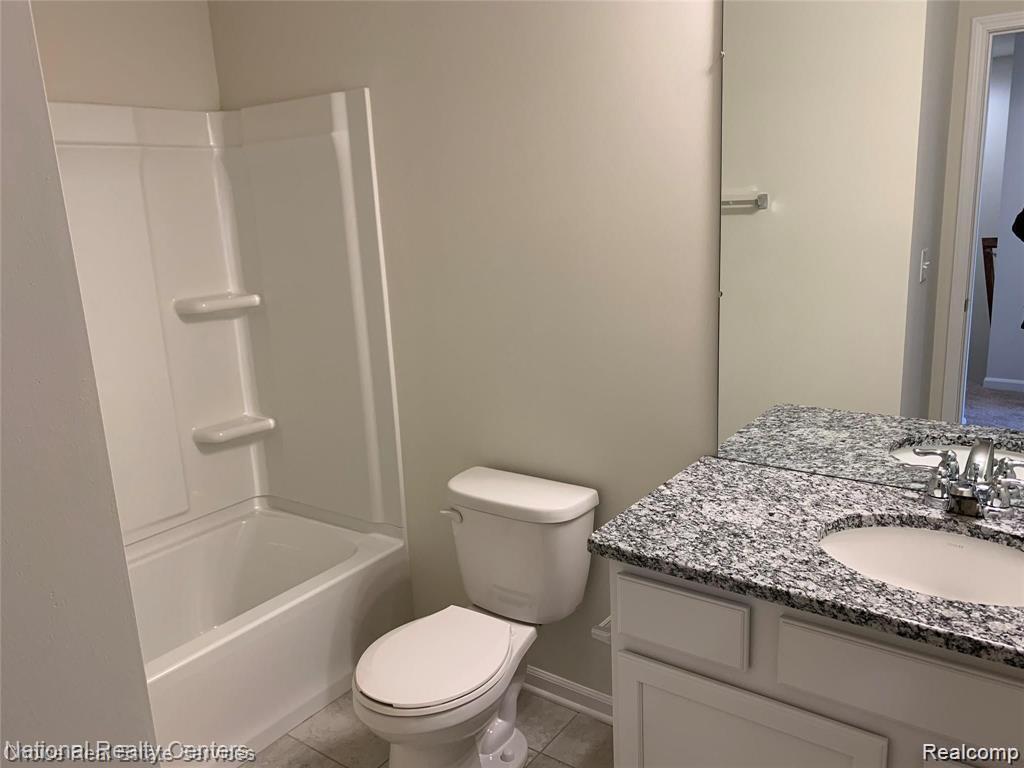 43683 Chancellor Lane, Novi, MI — Photo 30