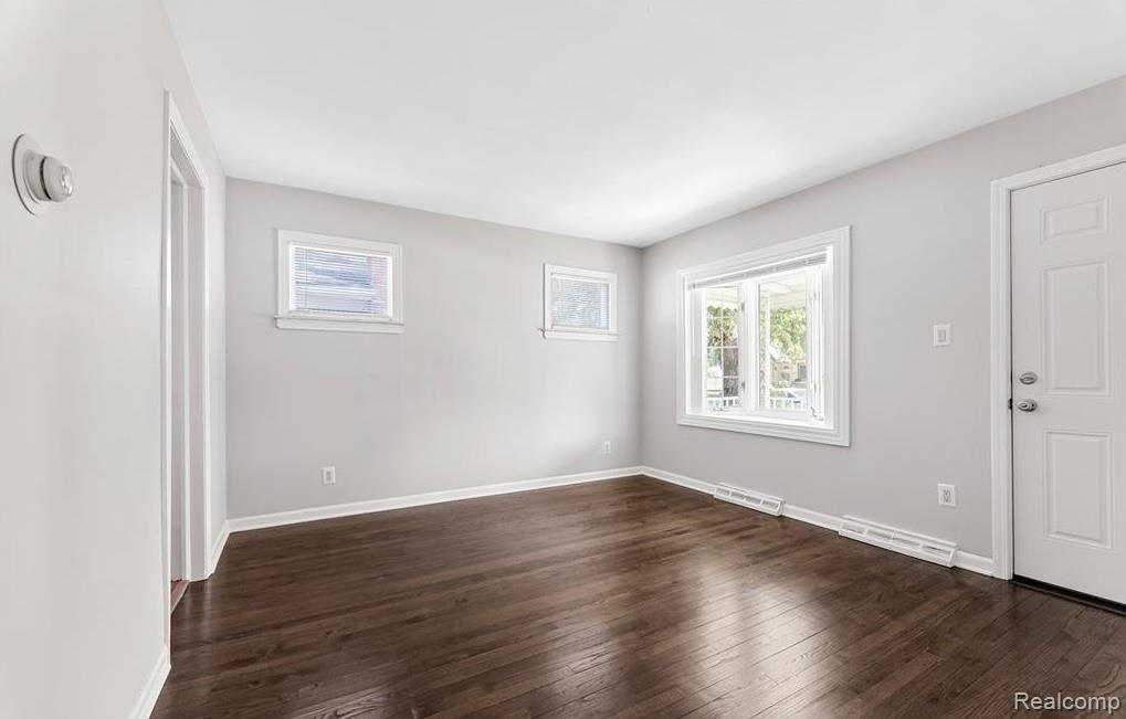 4924 Huron Street, Dearborn Heights, MI 48125 — Photo 7