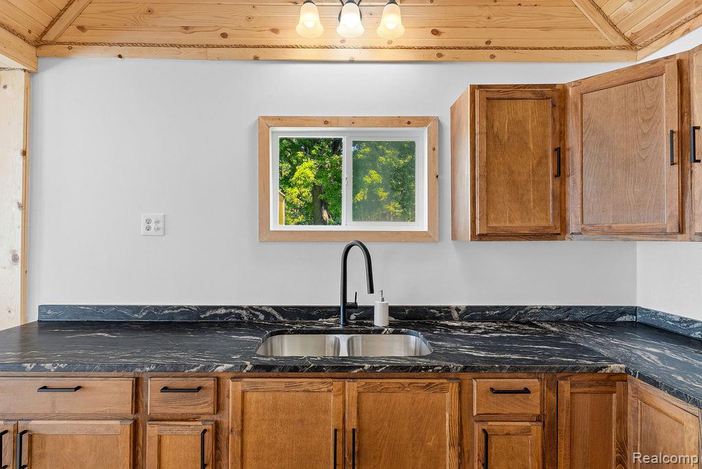 6256 Turner Road, Flushing, MI 48433 — Photo 12