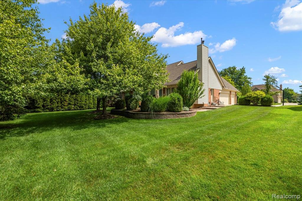 6591 Tree Knoll Drive, Troy, MI 48098 — Photo 60