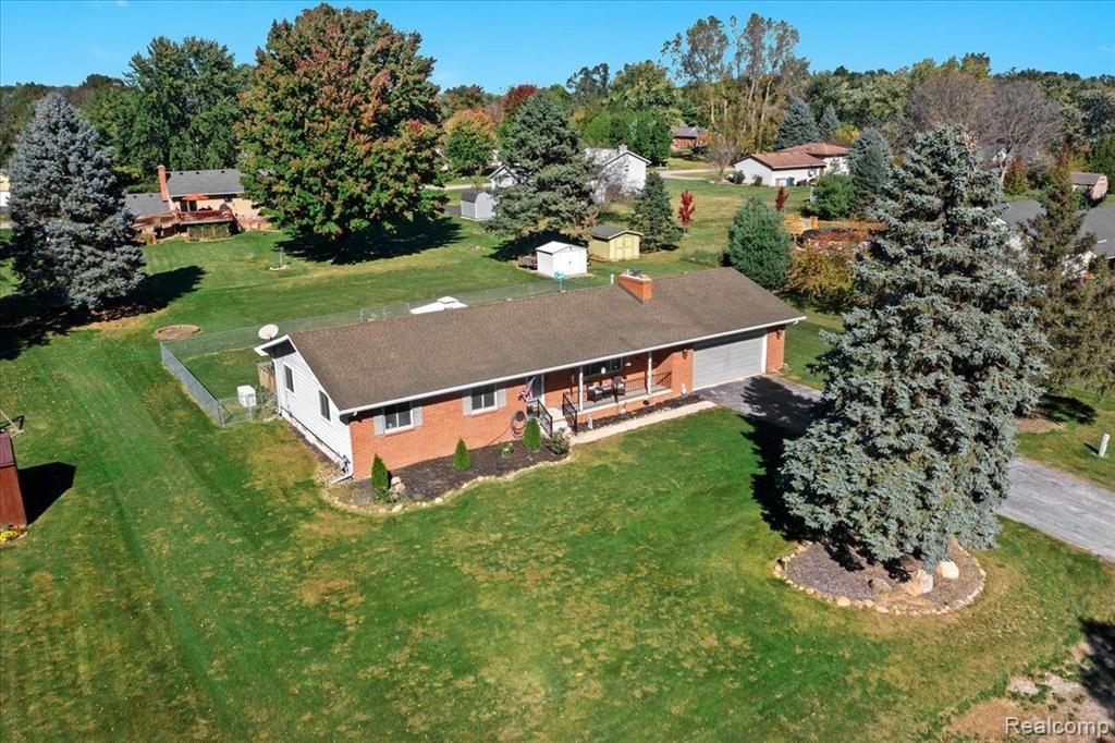 7677 MCCLEMENTS Road, Brighton, MI 48114 — Photo 21