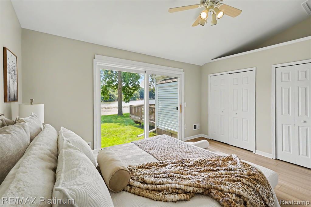 11624 ISLAND COURT, Hartland, MI 48353 — Photo 9