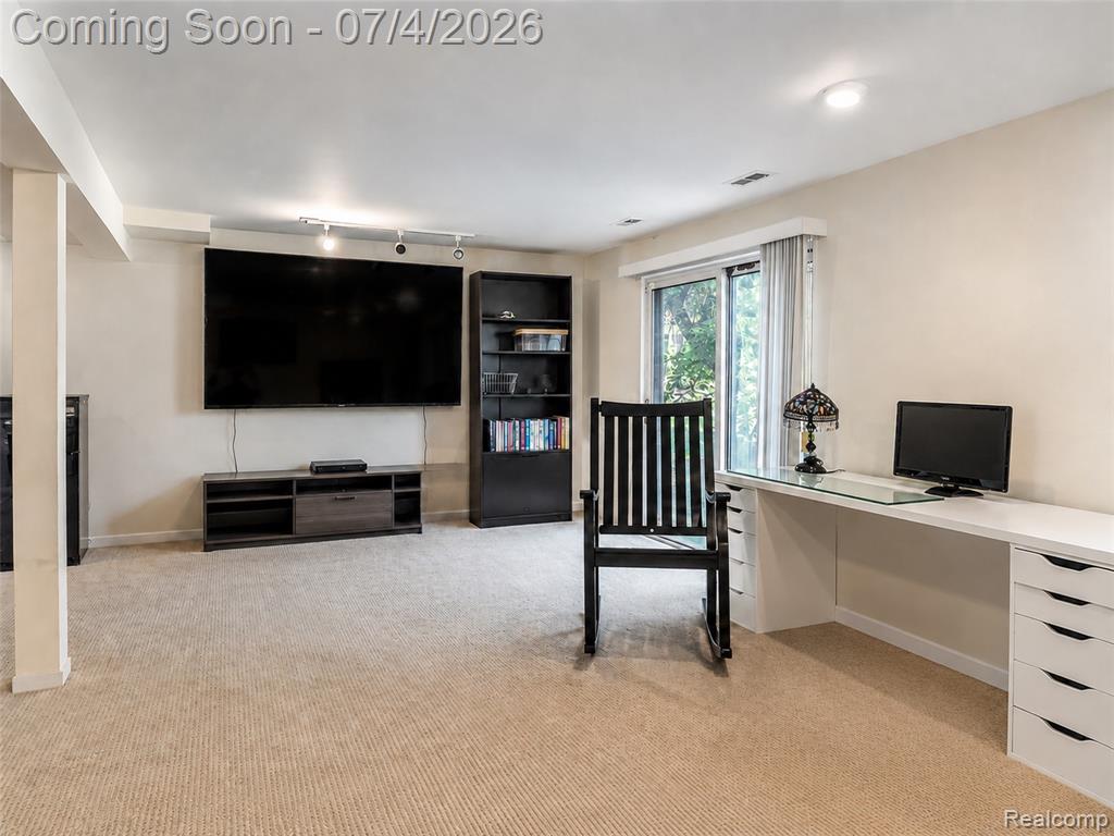 754 Ashley Circle, Rochester Hills, MI 48307 — Photo 30