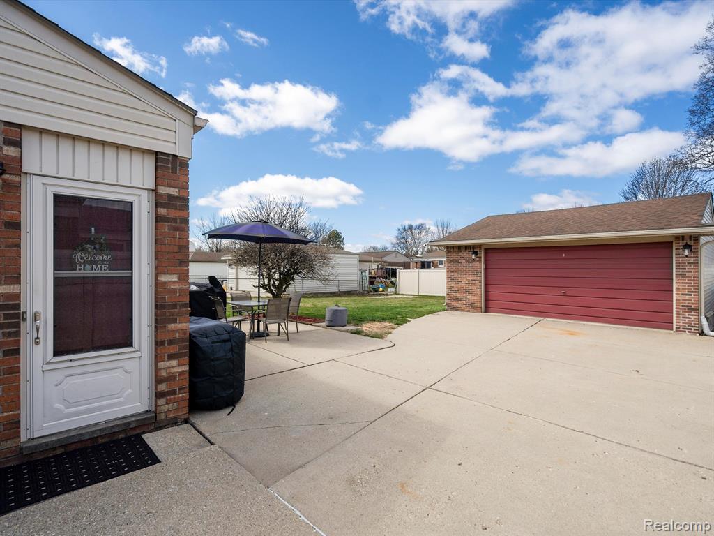41845 EHRKE Drive, Clinton Twp, MI 48038 — Photo 8