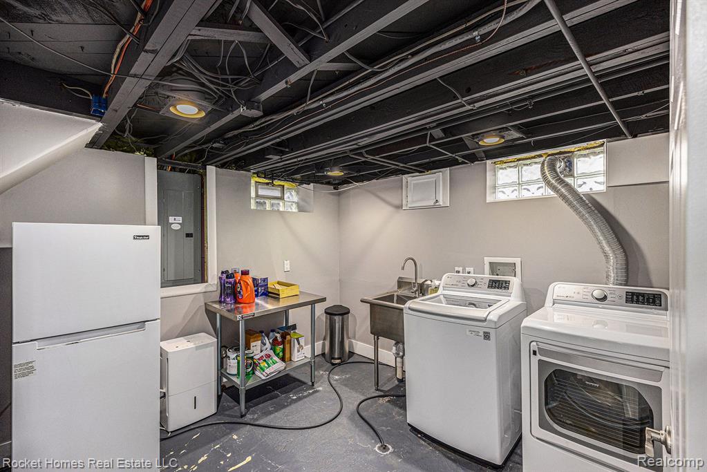 632 N VERMONT Avenue, Royal Oak, MI 48067 — Photo 21