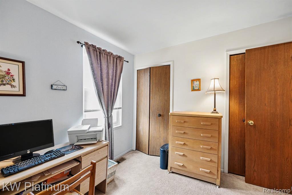 44566 N Bunker Hill Drive, 100, Clinton Twp, MI 48038 — Photo 15