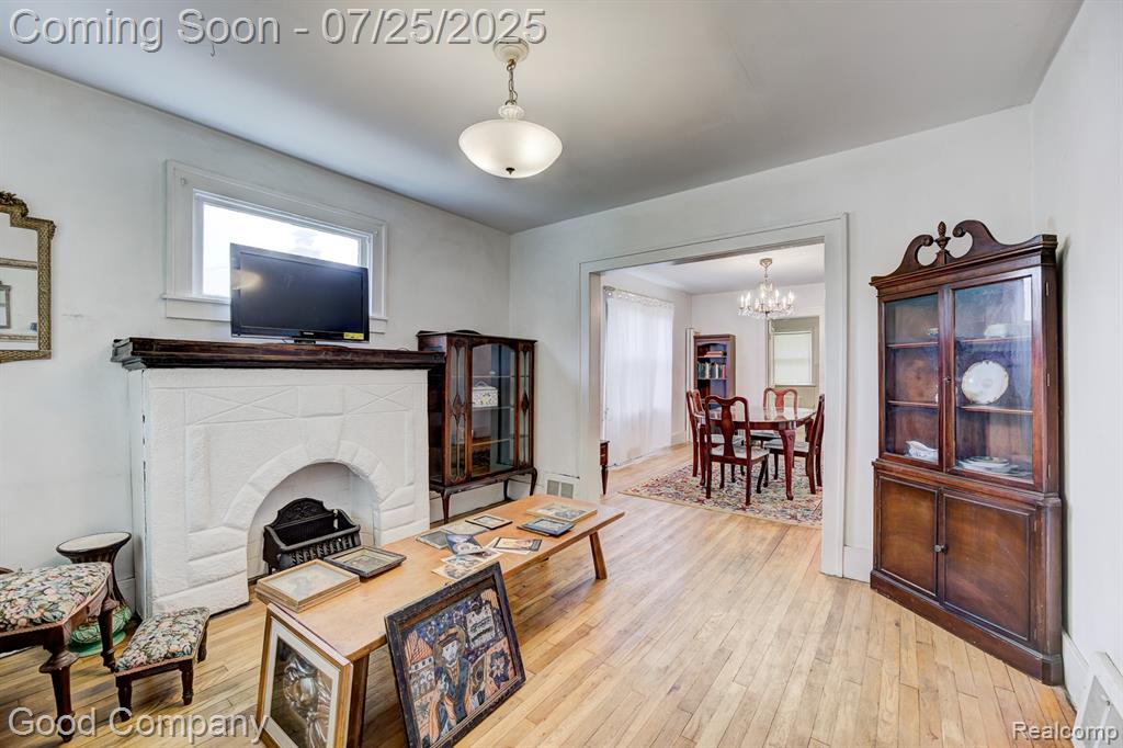 7271 Wiegand Boulevard, Center Line, MI 48015 — Photo 2