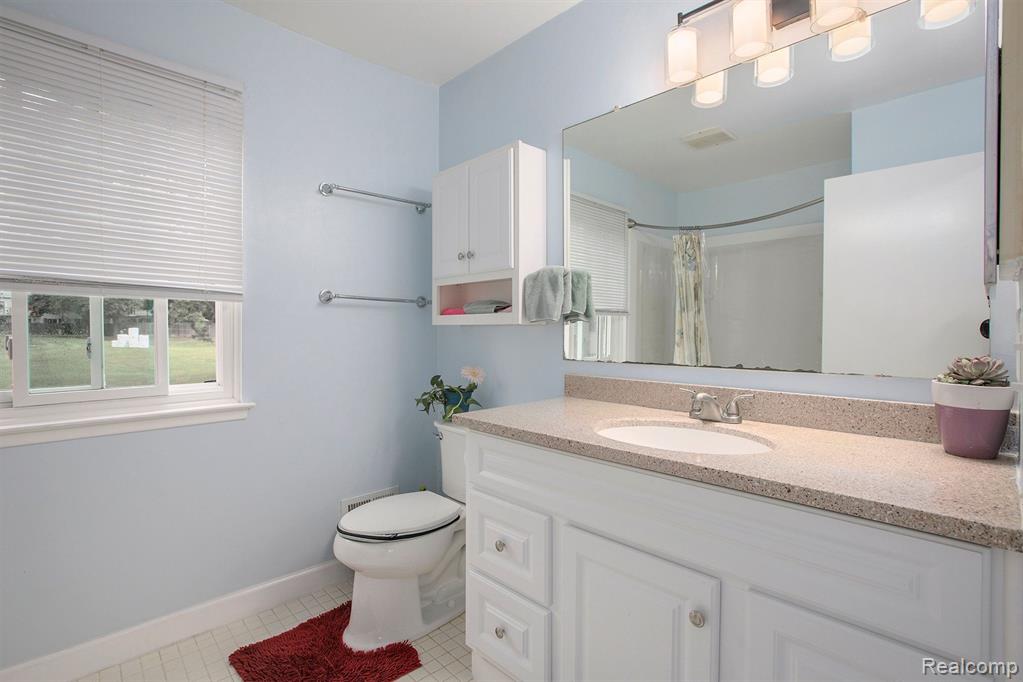 3481 BURBANK Drive, Ann Arbor, MI 48105 — Photo 16