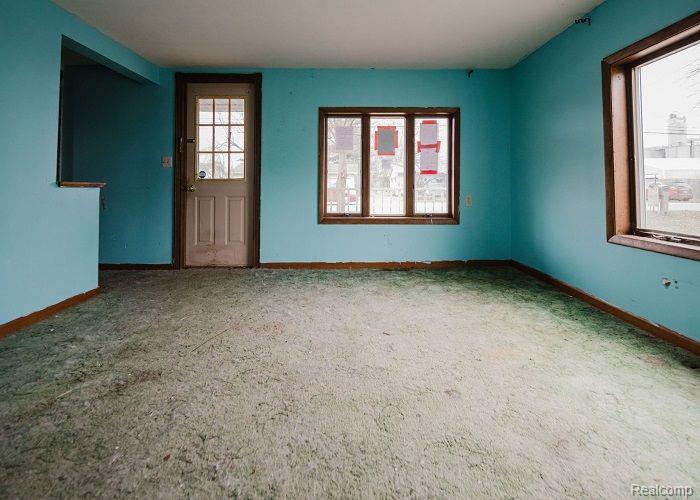 241 W CHESTNUT Street, Breckenridge, MI 48615 — Photo 11