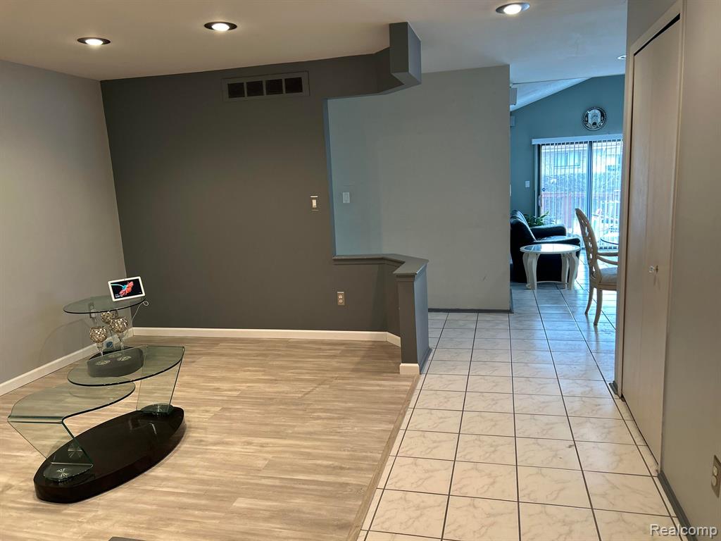 39581 Edgemont Drive, Sterling Heights, MI 48310 — Photo 5