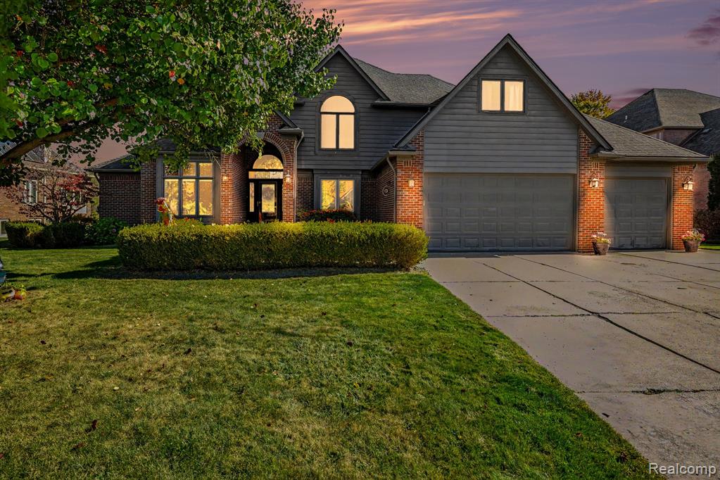 40540 Emerald Lane E, Clinton Twp, MI 48038