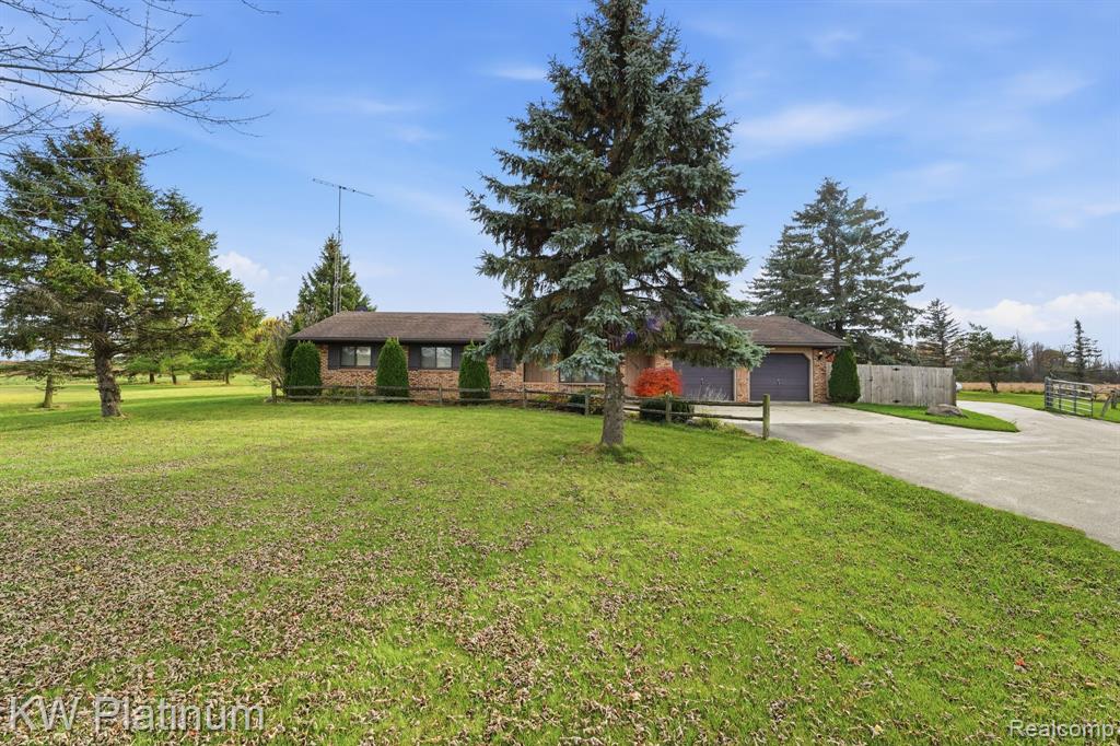 7383 Fisher Road, Grant, MI 48032 — Photo 31