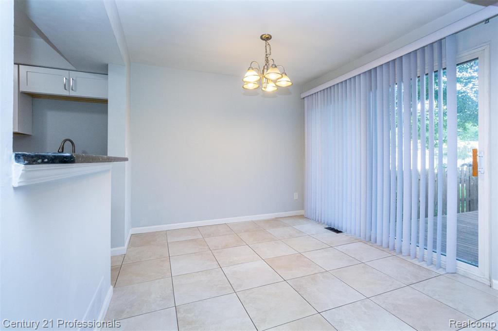 1658 Brentwood Drive, Troy, MI 48098 — Photo 9