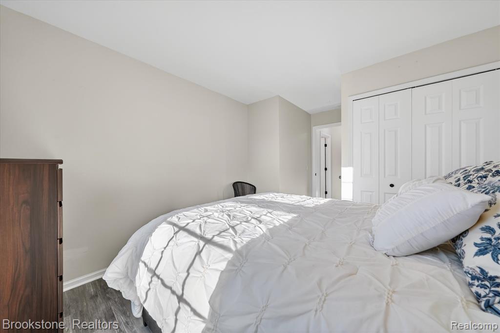 220 Oakbrooke Drive, 3, South Lyon, MI 48178 — Photo 24